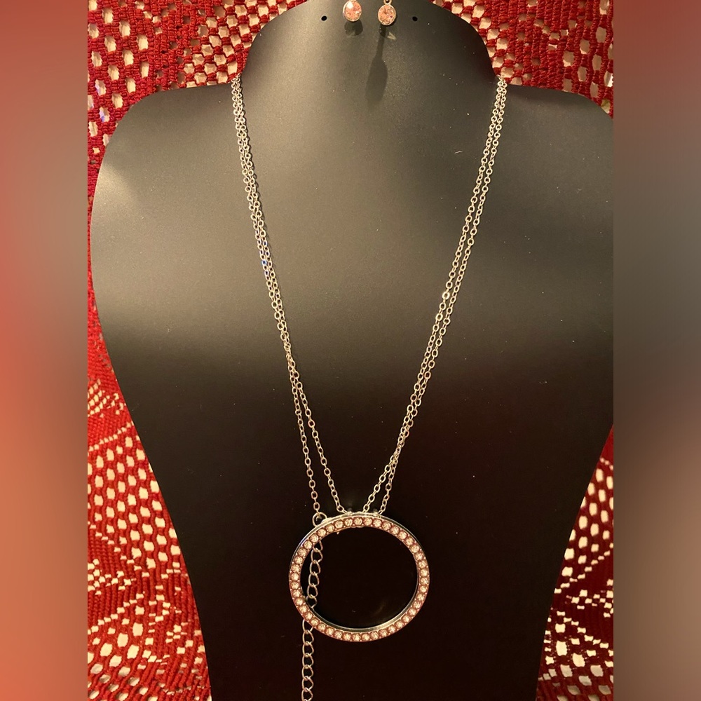 Elegant Silver Necklace and Earring Set